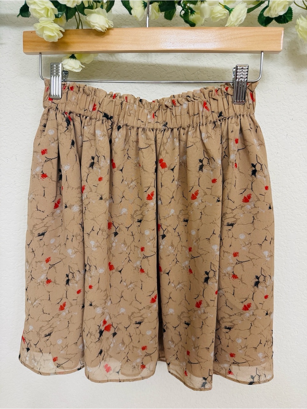 Armani Exchange • Beige Neutral Floral Pocketed Skirt with Red and Black Accents